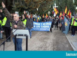 ¿Quién es el cura que rezó en La Almudena junto a 300 neonazis, la cruz gamada y contra "el enemigo judío"?