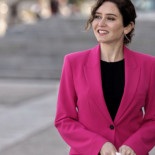 Ayuso usa las cuentas oficiales de la Comunidad para defender a su hermano