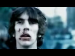 Final alternativo del videoclip de la canción Bitter Sweet Symphony, del grupo The Verve (1997)