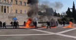 VÍDEO: Lluvia de cócteles molotov contra el Parlamento de Grecia