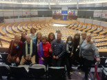 "Mi abuela murió en la residencia aunque enfrente había un hospital privado": la denuncia de las familias en el Parlamento Europeo