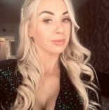 Revelado: la pareja de la alta sociedad que compró TODO un pueblo en Gales y aumentó los alquileres en un 60 por ciento (ENG)