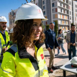 Ayuso, en un lapsus, se echa la culpa de los retrasos de los Cercanías y los tuiteros se recochinean: "Pues va a ser la primera vez que dice la verdad"