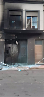Queman un contenedor frente a la casa de un concejal de Alginet (Valencia)