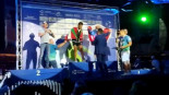 Intentan quitar una ikurriña al campeón del mundo de triatlón