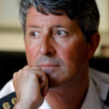 Feijóo ya se cree presidente: trae de Galicia a «su policía» y lo coloca con Ayuso en la Comunidad de Madrid