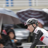 Chinchetas y clavos en La Vuelta a España: "Le deseo lo mismo que él a nosotros"