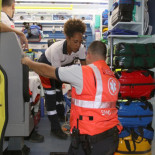 061 de Ibiza: «La realidad es que muchos turistas regresan a casa en ataúd o en silla de ruedas»