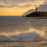 El curioso peldaño del ayuntamiento desde el que se mide el nivel del mar en la Península