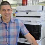 El científico gallego que publica un estudio cada dos días frena en seco tras revelarse su hiperprodución (GAL)