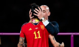 Luis Rubiales, suspendido tres años del fútbol por el beso a Jenni Hermoso (ENG)