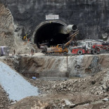 Macrorrescate de 41 obreros que han permanecido atrapados más de dos semanas a 57 metros de profundidad