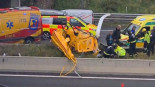 Un helicóptero se estrella en la autopista M-40 y sus dos ocupantes están heridos