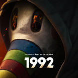 '1992': La nueva serie de Álex de la Iglesia sobre un asesino que firma sus víctimas con muñecos de Curro en la Expo de Sevilla