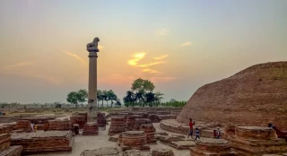 Los Edictos de Ashoka, el emperador Maurya que renunció a la violencia horrorizado por sus campañas militares