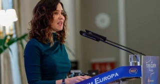 "La mentira hecha política": un médico desmonta el argumento de Ayuso para no llevar a mayores de residencias a hospitales