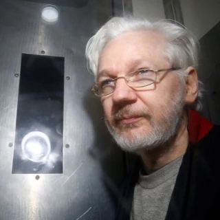 Aquí iría un artículo en defensa de Julian Assange que no nos atrevemos a publicar por si Estados Unidos pide nuestra extradición