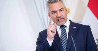 Austria pide negociar con Rusia e incluir a los BRICS para acabar la guerra en Ucrania