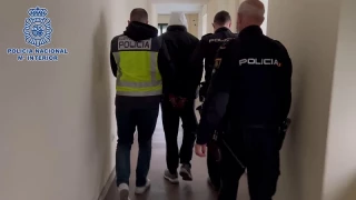 Detenidos dos conocidos ‘influencers’ por drogar, violar y grabar a chicas menores de edad, en Villa de Vallecas