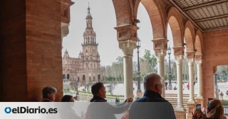 Un propietario que no sabía nada y un portazo: el alcalde de Sevilla tropieza en su plan de privatizar la Plaza de España