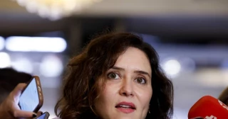 "Queremos ver a Ayuso en los tribunales": las familias de los muertos en las residencias consideran "marketing" que plantee ahora reunirse con ella