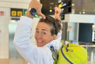 Le roban la mochila en el aeropuerto de Barcelona, pilla al ladrón pero lo dejan libre al momento