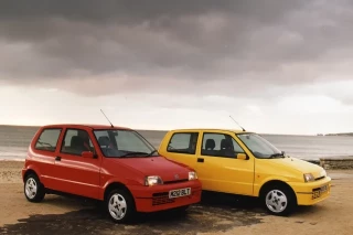 30 años de la peor campaña de coches de la historia: cuando FIAT envió 50.000 cartas anónimas “sugerentes” a mujeres de toda España, y acabó sembrando el pánico