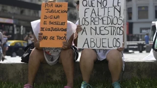 ¿Comida o remedios? En la Argentina de Milei los medicamentos son un lujo