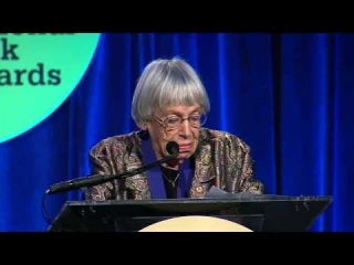Ursula K. LeGuin en el 65° National Book Awards (Sub. Español)