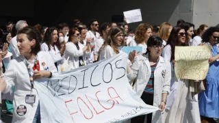 Malestar entre médicos al no cobrar las mejoras que el Sergas anunció en su SMS preelectoral