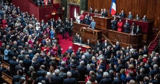 Francia se convierte en el primer país del mundo en blindar el derecho al aborto en la Constitución