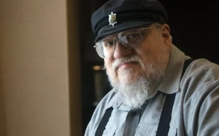 George R. R. Martin confirma que ha terminado al fin la siguiente entrega de «El secreto de Puente Viejo»
