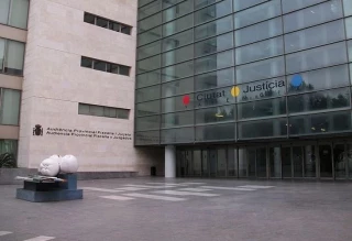 Condenado a 15 años de cárcel por violar y maltratar su hija, a la que dejó embarazada