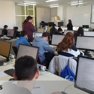 PP y Vox eliminan en Extremadura el requisito de ingresos familiares bajos para una beca universitaria porque es "injusto"