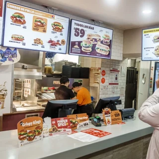 Muere una joven de 21 años de un ictus mientras trabajaba en una hamburguesería de Zaragoza