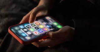 ¿Scroll infinito o cocaína conductual? Así funcionan los contenidos de redes sociales que no acaban nunca