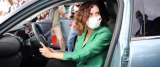 El día que Ayuso presumió de Maserati en el club privado del marido de Esperanza Aguirre