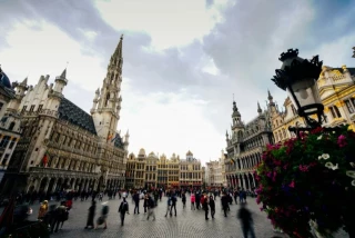 Bruselas tiene miles de viviendas vacías. Así que va a empezar a confiscarlas y a alquilarlas a precio social