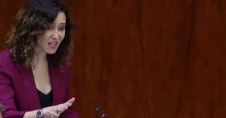 Ayuso: "Los familiares de las residencias quieren hacer justicia paralela porque no soportan el veredicto de las urnas"