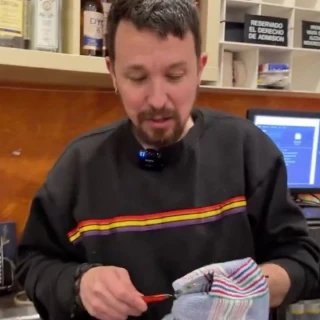 Anson : "Pablo Iglesias es político ejemplar"