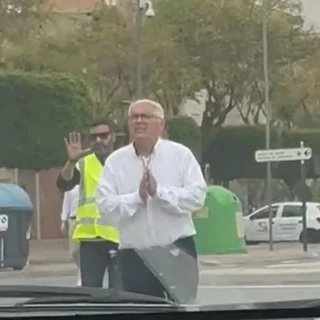 Seguridad privada en las procesiones de Las Torres por las bajas de los policías: "¡Usted no puede cortar el tráfico!"