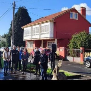 El PSOE se niega a retirar una cruz franquista en un municipio coruñés que hasta el PP quiere derrumbar