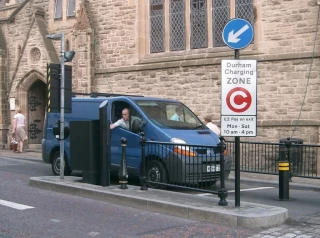 Los peajes en las ciudades, otro paso hacia la pobreza energética en la movilidad