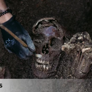 No es solo exigencia de Vox: la cruzada contra la memoria histórica en favor de la "concordia" la inventó el PP