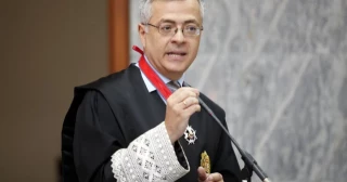 Hay comunicados de la Fiscalía que tienen premio para su autor: el que inició la cacería a Victoria Rosell es uno de ellos