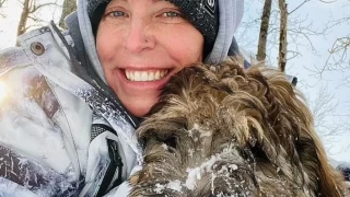 Muere una mujer por intentar salvar a su perro y hallan sus restos abrazados a los de su mascota