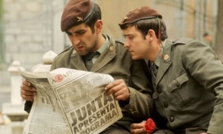 La opinión de The Guardian sobre la Revolución de los Claveles en Portugal: un legado que proteger [ENG]