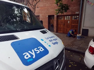 El Gobierno de Milei autorizó un incremento del 200% en la tarifa del agua