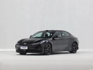 Zhiji L6: más de 1.000 km de autonomía, batería con electrolito sólido y un precio de 42.000 euros en China