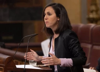 Belarra carga en el Congreso contra quienes rechazan duplicar el impuesto a la banca: "Sois unos lamebotas del poder"